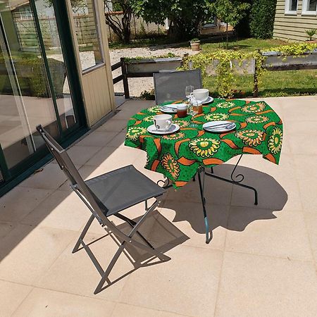 Saint-Pierre-d'Amilly La Revetizon B&B 외부 사진