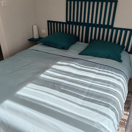 Saint-Pierre-d'Amilly La Revetizon B&B 외부 사진